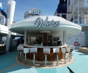 Waves Pool Bar