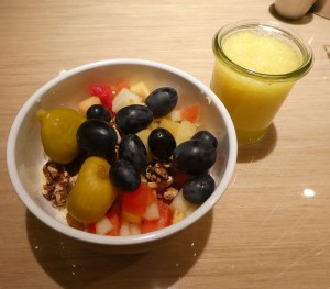 Müsli und Smoothie im Solarium Bistro