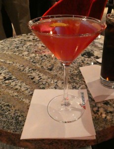 Cosmo in der Piano Bar 88