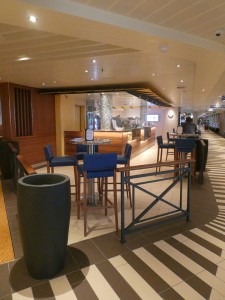Shake Spot und Javablue Café