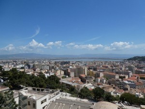 Aussicht über die neue Stadt zum Strand