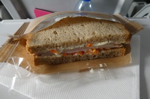 Sandwich mit Huhn und Karotte