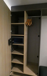 Schrank links