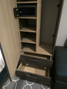 Schrank links