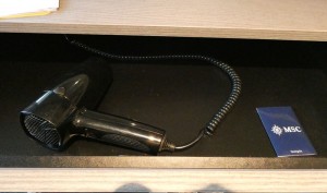 Fön und Nähset
