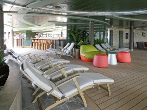 Jungle Pool Lounge