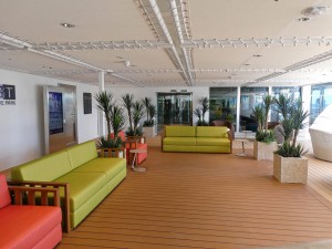 Jungle Pool Lounge