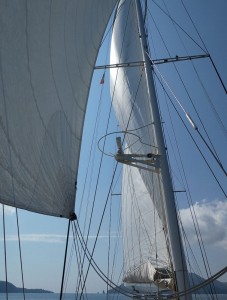 unter Segeln