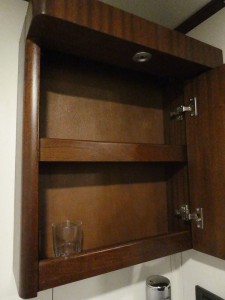 Badschrank