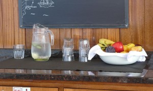 Wasser und Obst