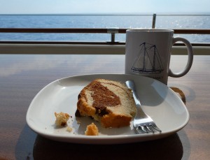 Kaffee und Marmorkuchen