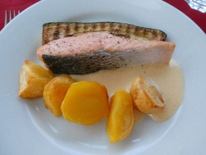 Lachs, Zucchini und Kartoffeln