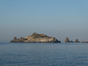 Zyklopenfelsen in der Morgensonne