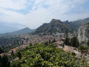 Blick nach Taormina
