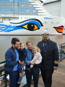 Kapitän und Tauffamilie Mirza