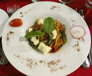 Pasta-Salat mit Feta
