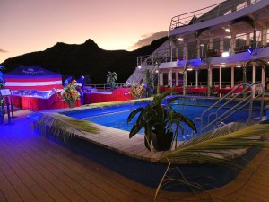 Plancha-Night am Pool