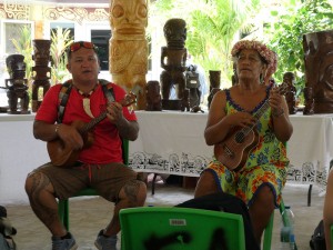 Moana spielt mit