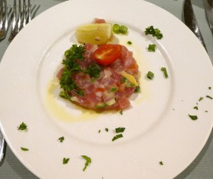 Thunfisch-Tartar