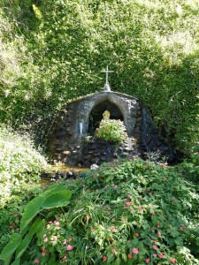 Wanderung - Marienstatue mit Quelle