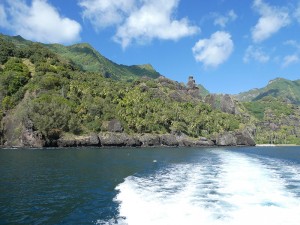 Bucht von Hanavave von der Barge aus