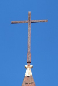 Kreuz auf einem Engel