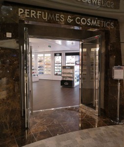 Perfumes & Cosmetics
