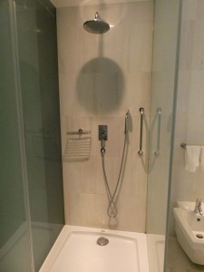 Zimmer 228