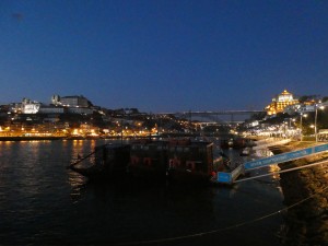 Porto bei Nacht