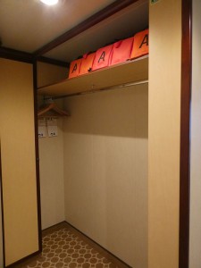 begehbarer Kleiderschrank