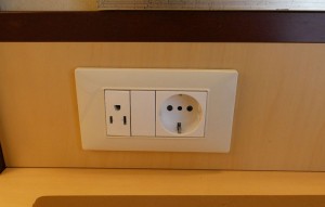 1 US / 1 EU Steckdose