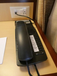 Telefon und 1 US Steckdose