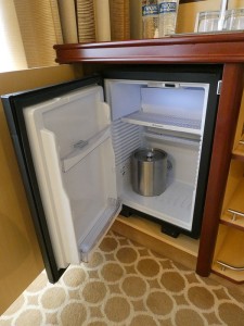 Minibar mit Eiskübel