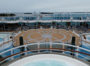 Deck 17 Hot Tub