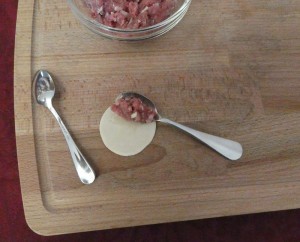 Pelmeni füllen