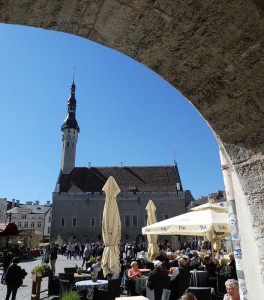 Marktplatz und Rathaus