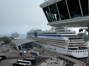 Viking Sky und AIDAdiva