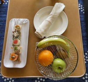 Hors d`Ouevres und Obstkorb