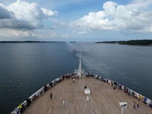 Abfahrt mit Begleitung