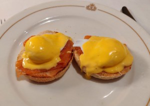 Eggs Benedict mit Lachs