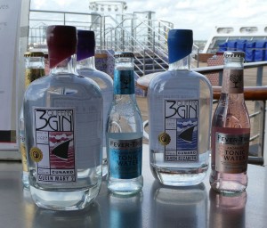3 Queen Gin