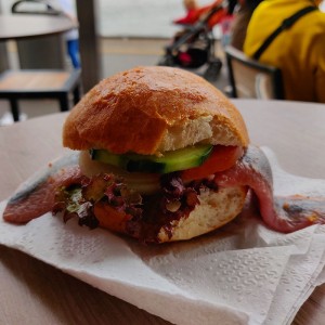 Matjesbrötchen