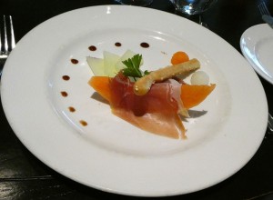 Melonenduo mit Parma-Schinken und Grissini