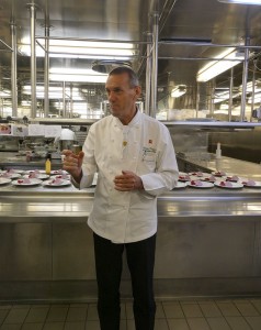 Klaus Kremer beim Dessert