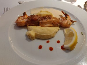 Gegrillter Meeresfrüchtespieß