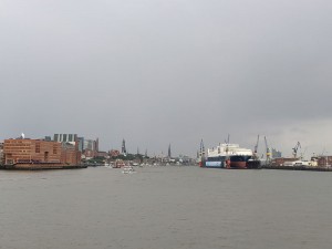 Einfahrt nach Hamburg