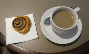 ein Schneckchen und der erste Kaffee