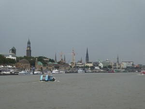 Einfahrt nach Hamburg
