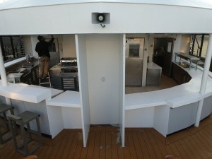 Poolbar und Lido Café