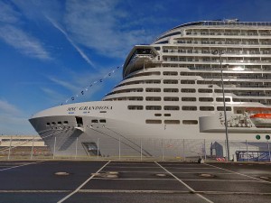 MSC Grandiosa in Hamburg